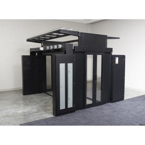 FS-AC-1002-U Стыковочный Н-профиль для панелей-заглушек свободных стойкомест в HyperPod Schneider Electric