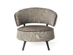 Тканевое кресло