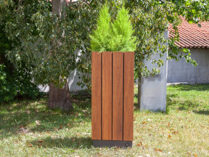 Деревянный квадратный высокий плантатор