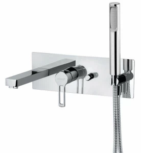 Встраиваемый смеситель для ванны и душа однорычажный в комплекте с ручным душем FUOCO-VDM2-01