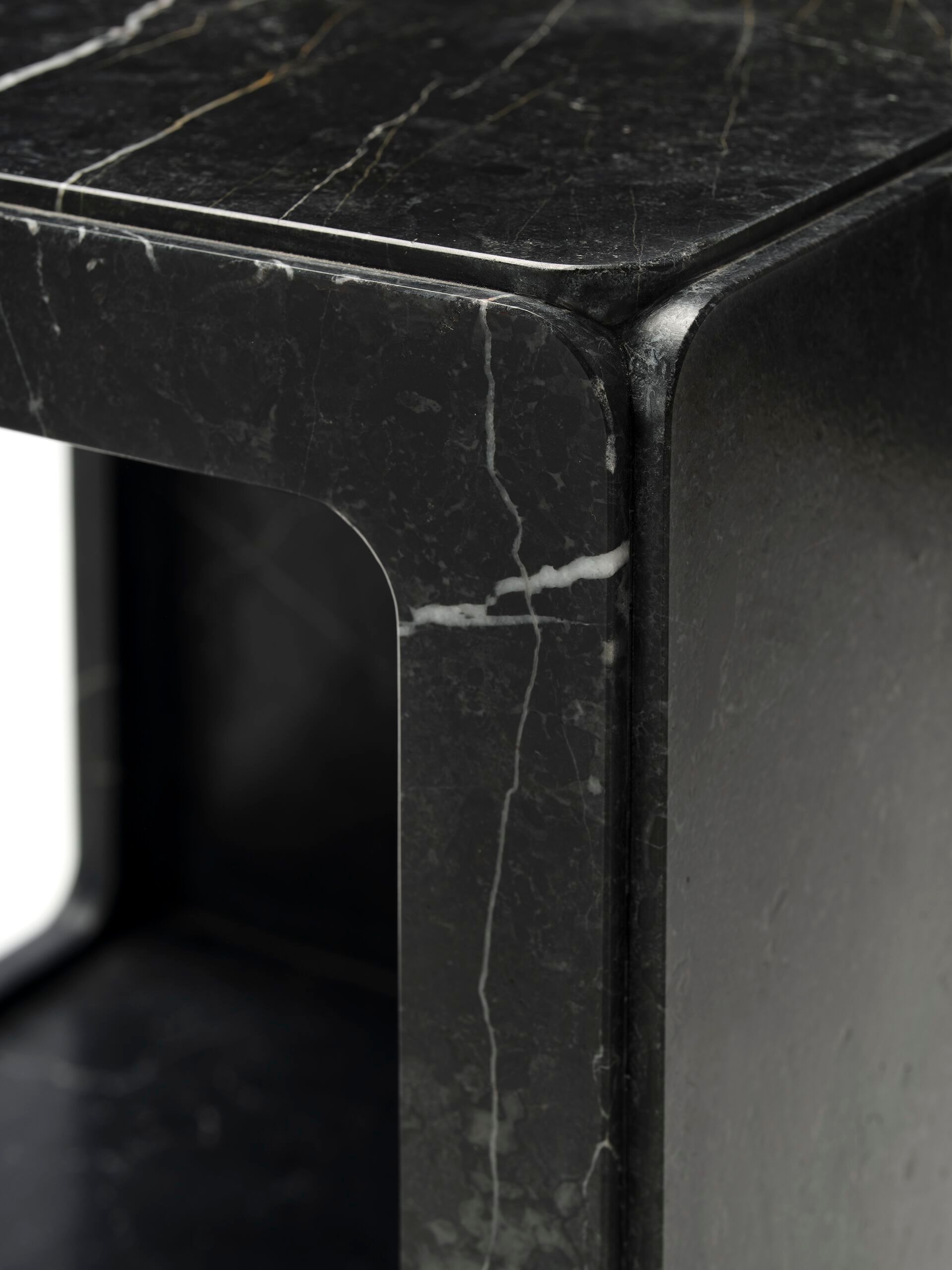 Мраморная квадратная тумбочка EPÒNIMO Rock ARCH-00137440 - Вид №3