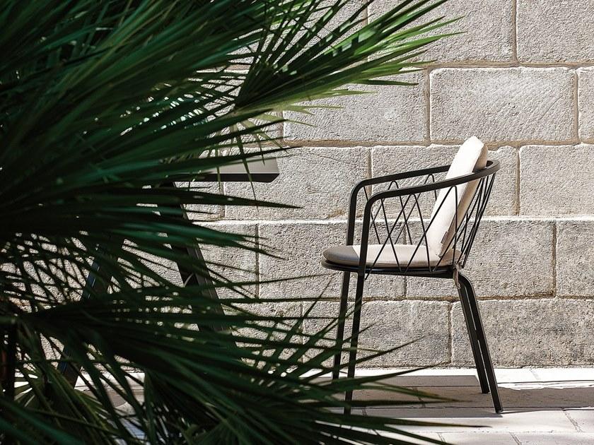 Vermobil Штабелируемый металлический садовый стул с подлокотниками Desiree De301 - Вид №1