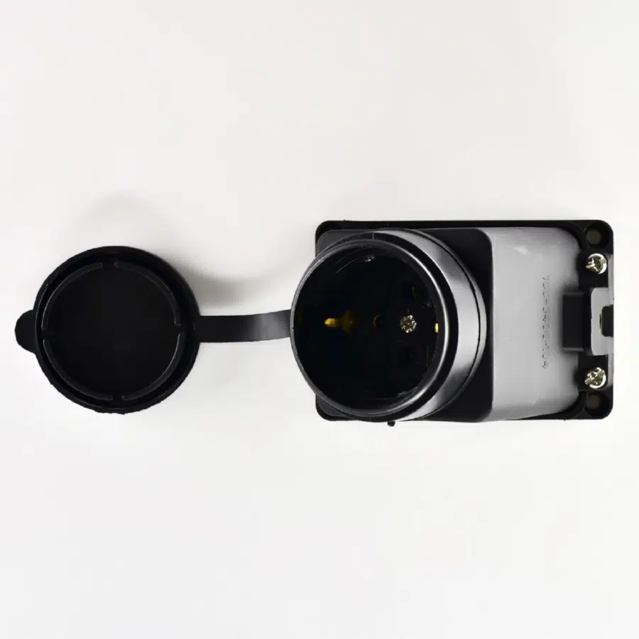 Розетка наружной установки накл. с заглушкой 2Р+РЕ 1х16А 220-240V черный LEZARD 106-0400-0104 - Вид №7