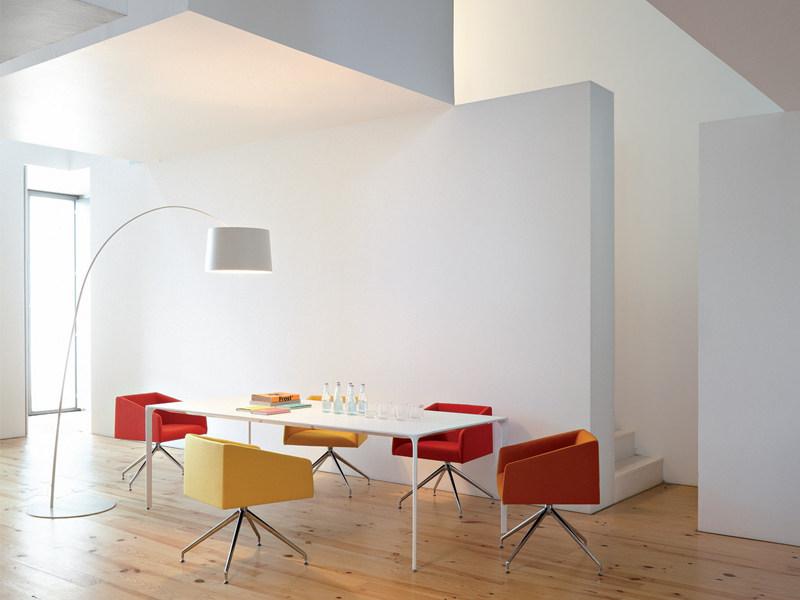 arper Кресло поворотное на козелке с 4-мя спицами Saari 2706 - Вид №1