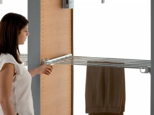 Servetto Выдвижная пластиковая вешалка для брюк