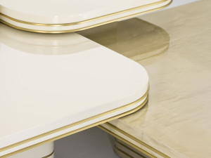 Квадратный низкий журнальный столик