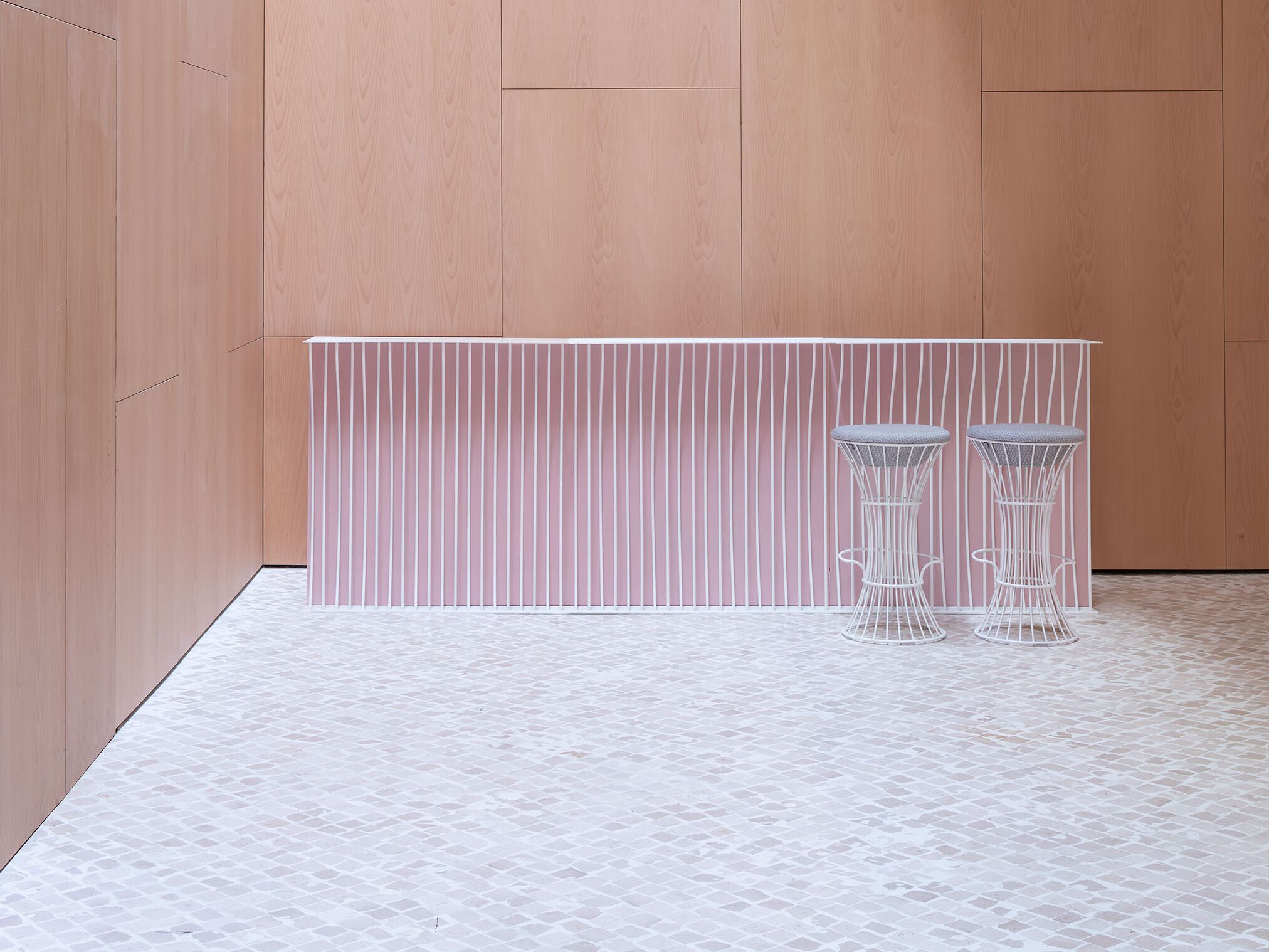 Стальная барная стойка с порошковым покрытием iSimar Riviera ARCH-00121303 - Вид №2