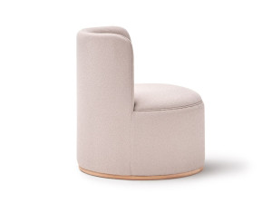 Тканевое кресло