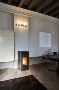 Вентилируемая пеллетная печь с водонепроницаемой структурой