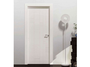 Лакированная распашная дверь