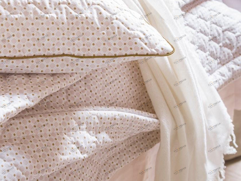 Alexandre Turpault Координированная кровать с двусторонними графическими мотивами, напечатанными на хлопке Little geo sun-id-1422181