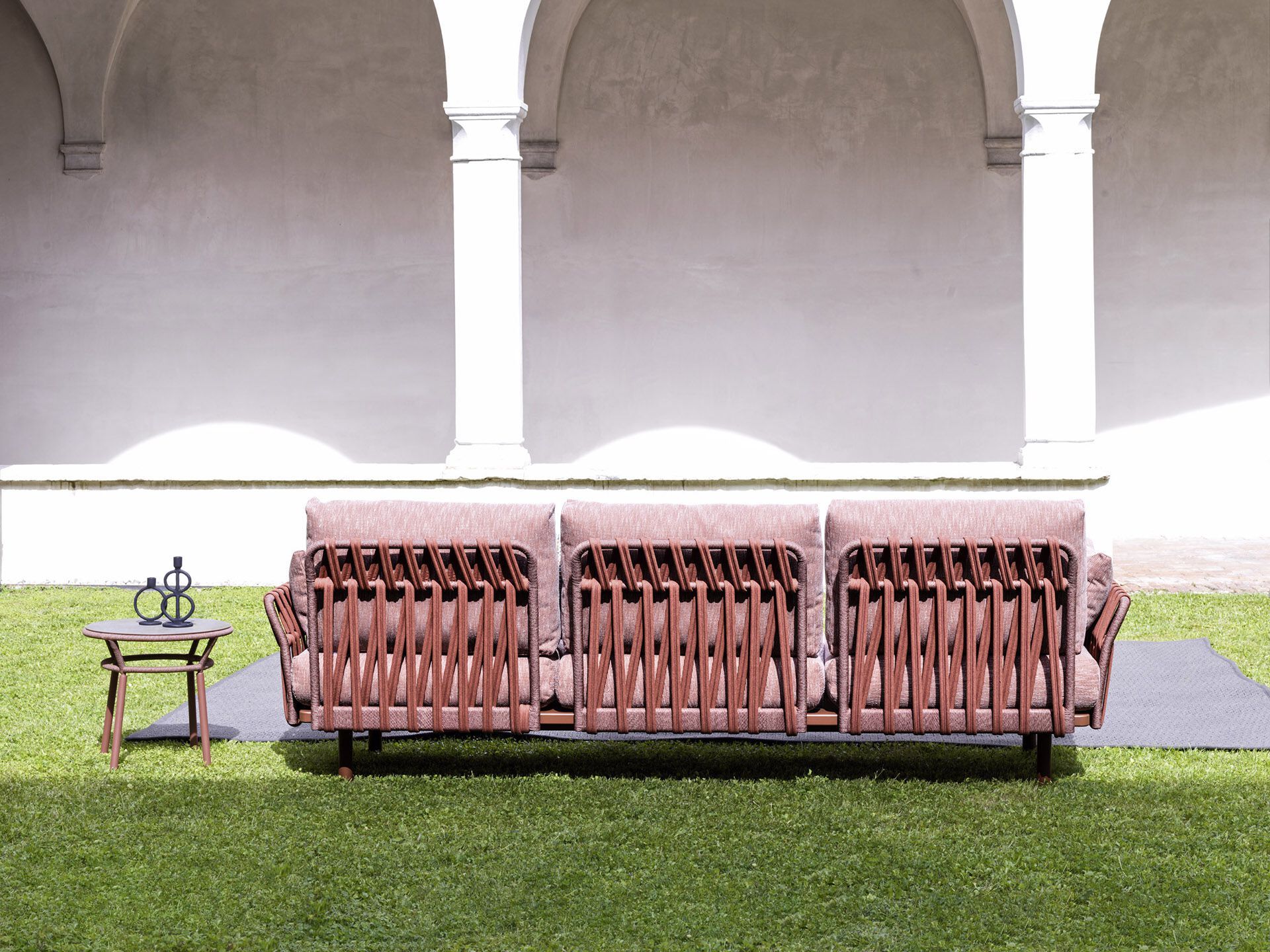 3-местный тканевый садовый диван Varaschin Emma Cross ARCH-00071436 - Вид №2