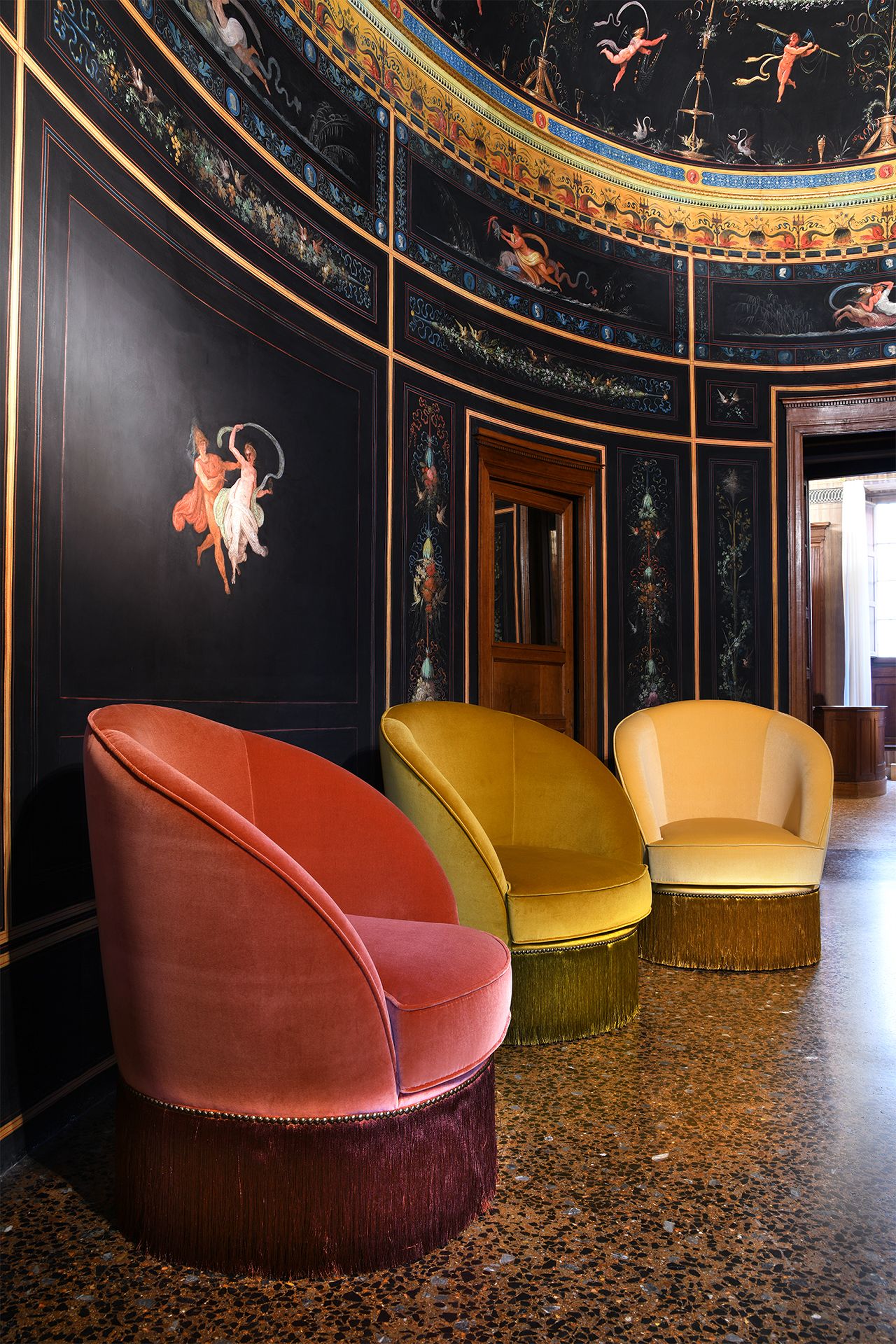 Тканевое кресло с подлокотниками Domingo Salotti Dione ARCH-00112310 - Вид №2