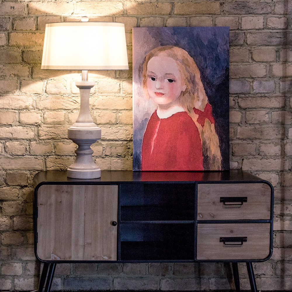 896518920_2628 Картина «Девочка в красном платье и лентой в волосах» (холст, галерейная натяжка) Object Desire  - Вид №1