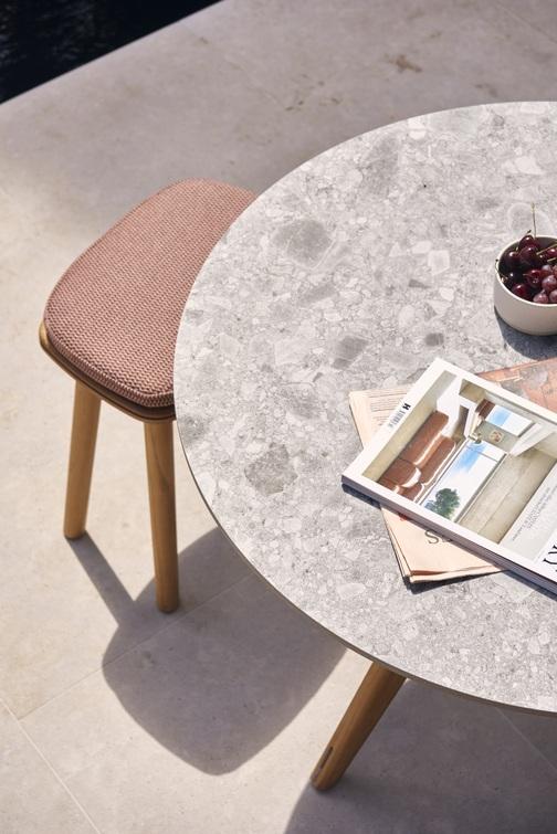 MNST976 Обеденный стол teak nero ⌀80см Manutti Torsa - Вид №10