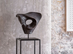 Бронзовая скульптура