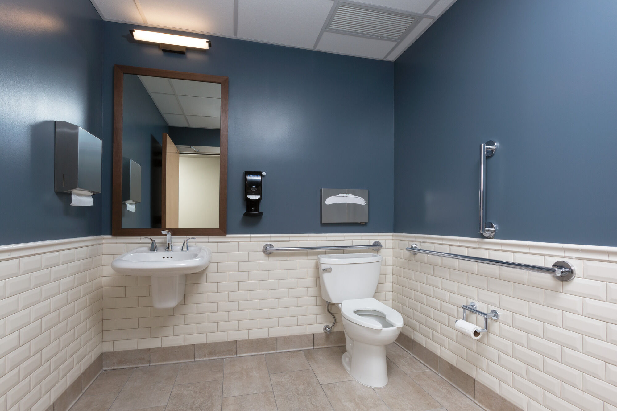 36-дюймовый современный декоративный поручень ADA Delta Faucet 41836-SS - Вид №1