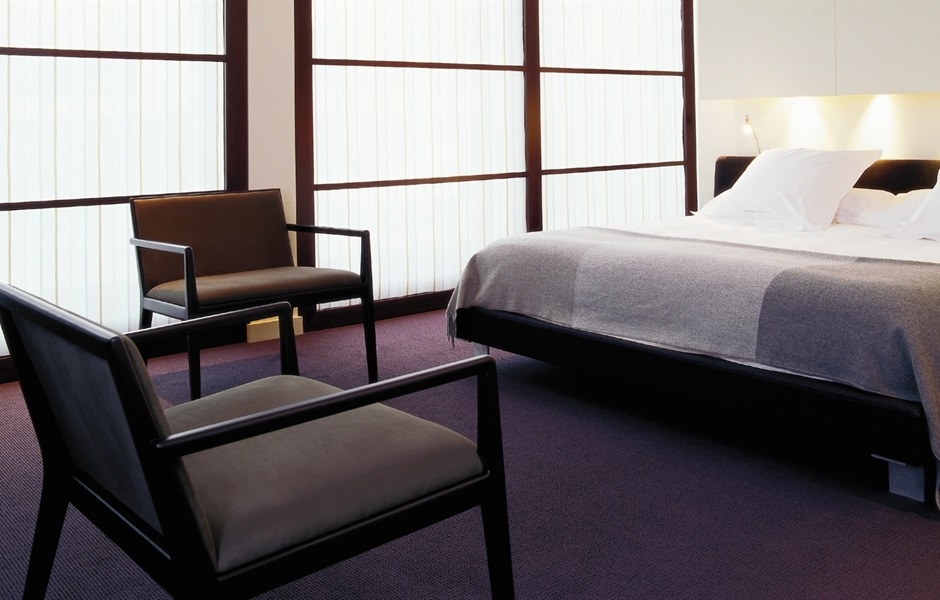 043137 Кресло Andreu World Carlotta - Вид №4