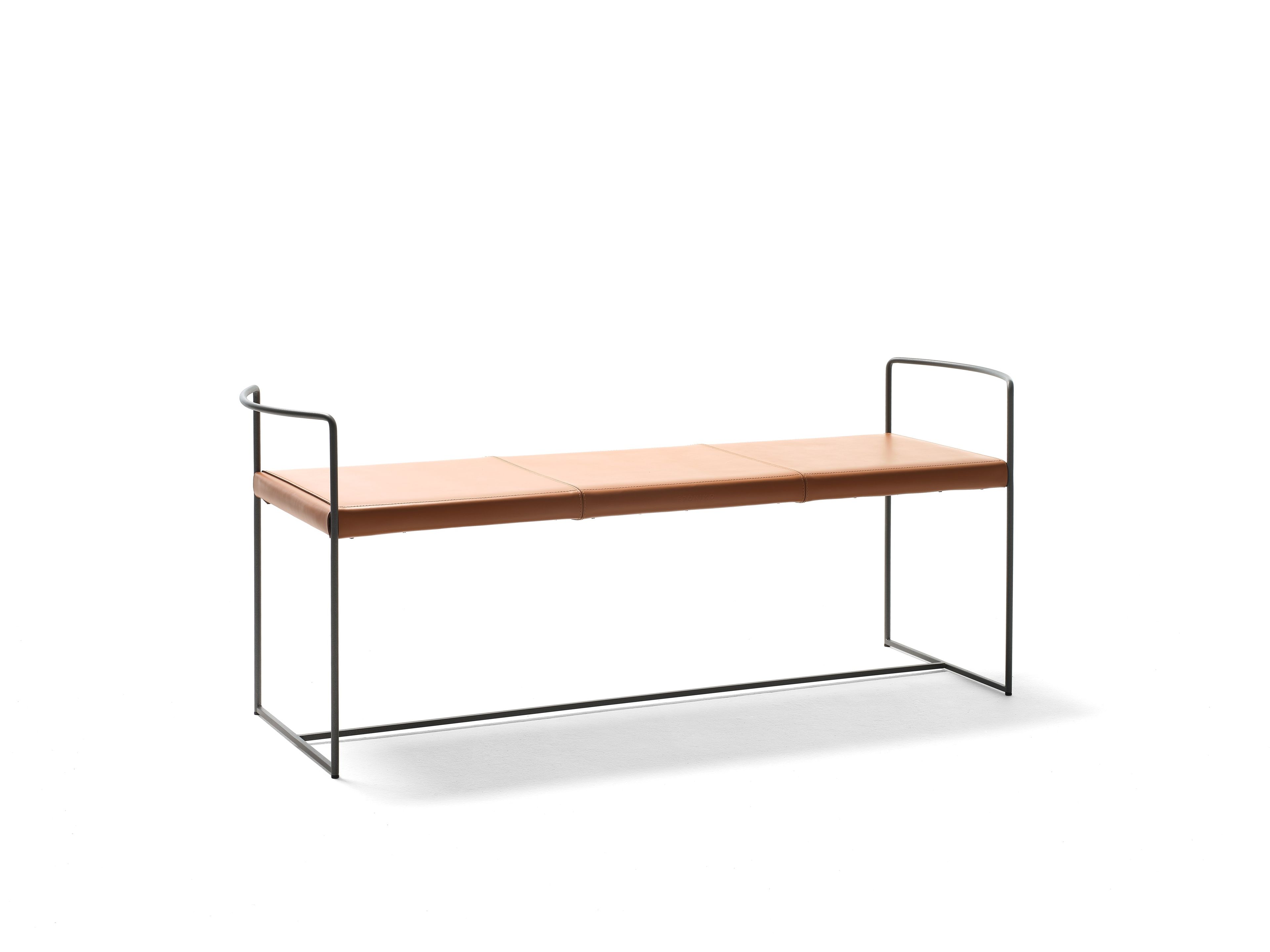Скамейка из окрашенной стали и кожи EPÒNIMO New Outline ARCH-00149701 - Вид №1