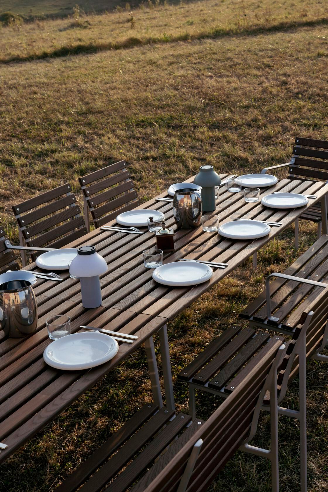 Садовая скамейка из ясеня со спинкой Hay Траверс ARCH-00047792 - Вид №1