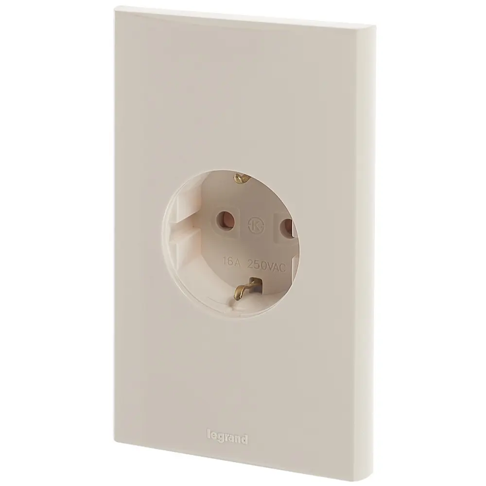 Розетка Legrand Anam Zunis с заземлением, со шторками, цвет бежевый STLM-2154242