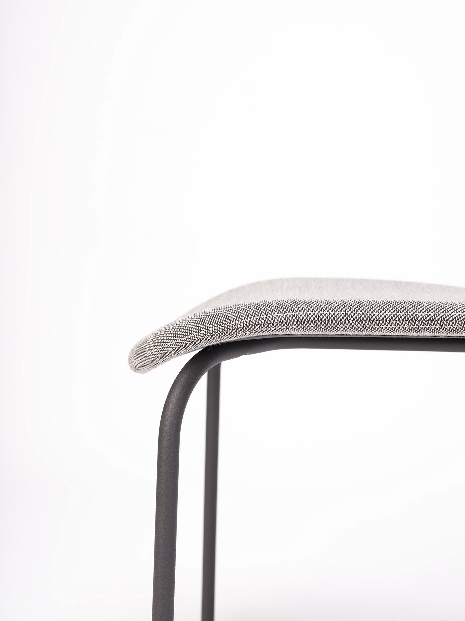 Стальной стул с мягким сиденьем ONDARRETA Hari ARCH-00004041 - Вид №5