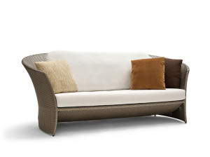 Садовый диван из смолы