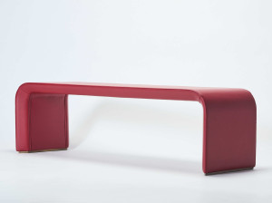 Кожаная мягкая скамья