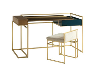 Прямоугольный стол с ящиками