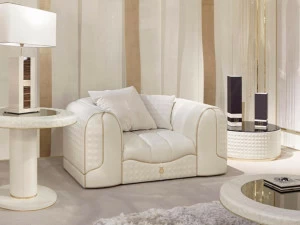 Turri Мягкое кожаное кресло с подлокотниками по контракту Caractere