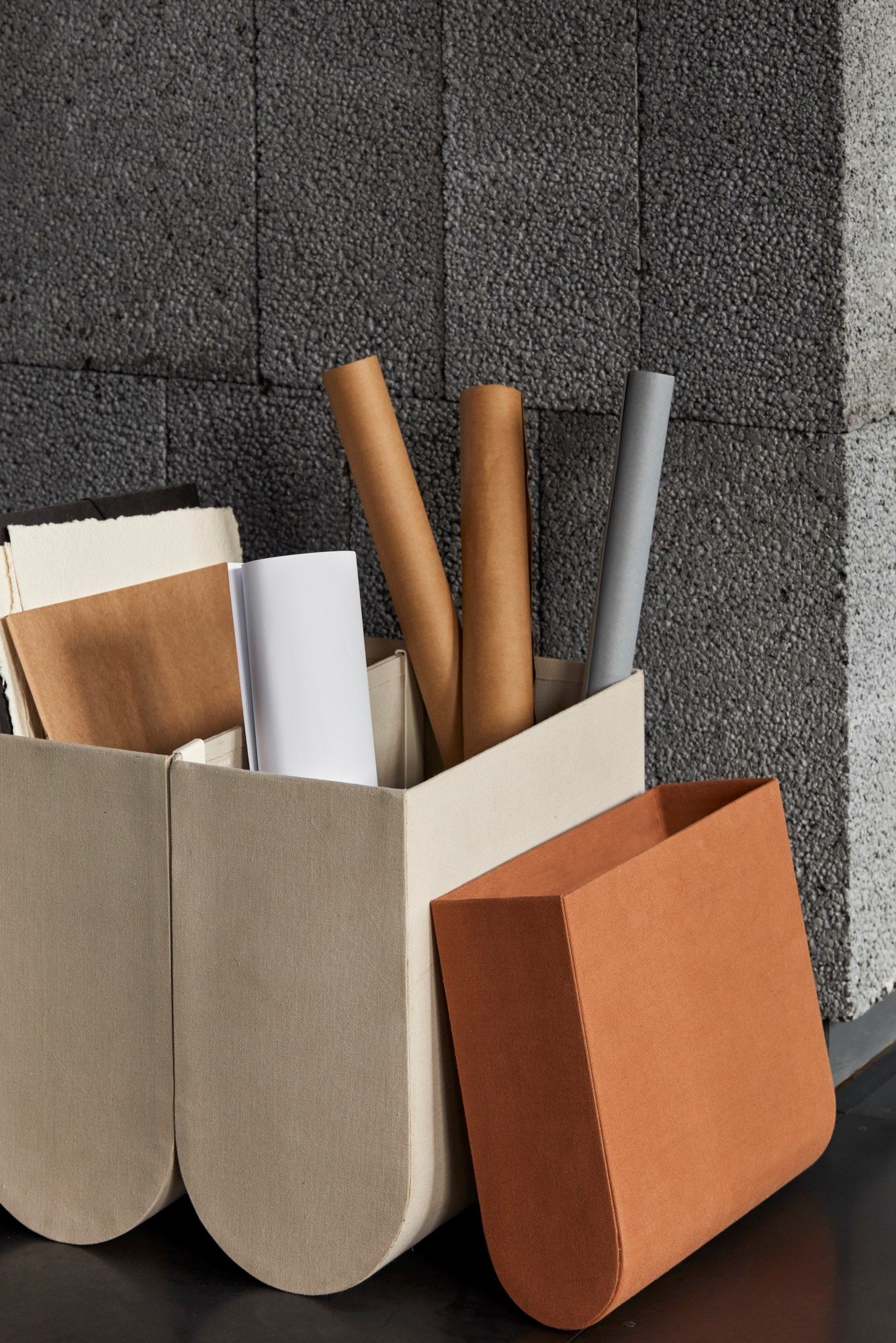 Держатель для журналов из ткани Kristina Dam Studio Изогнутая ARCH-00150451 - Вид №13