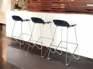 Caimi Brevetti Табурет из полиамида с подставкой для ног Kaleidos