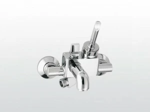 RUBINETTERIE STELLA Смеситель для душа настенный с аэратором и переключателем Box Art.172cr