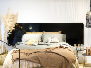 Изголовье для двуспальной кровати