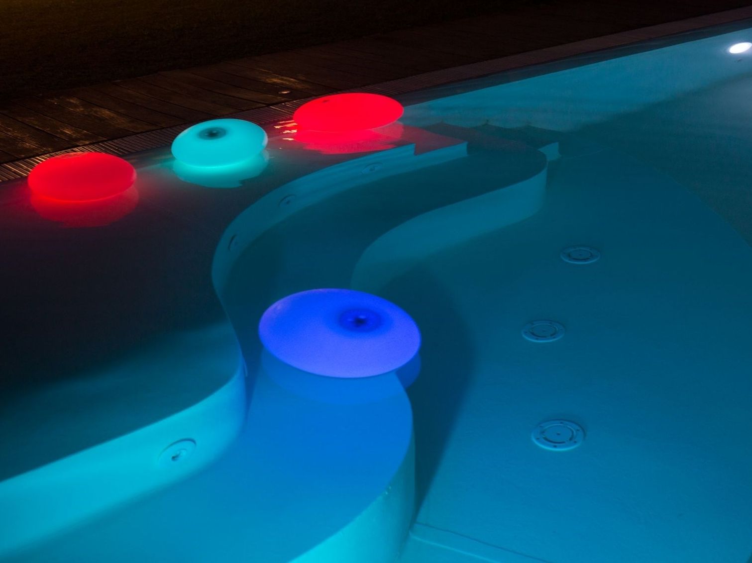 Настольная или плавающая лампа из полиэтилена Martinelli Luce Gloulglou Pol ARCH-00101308 - Вид №4