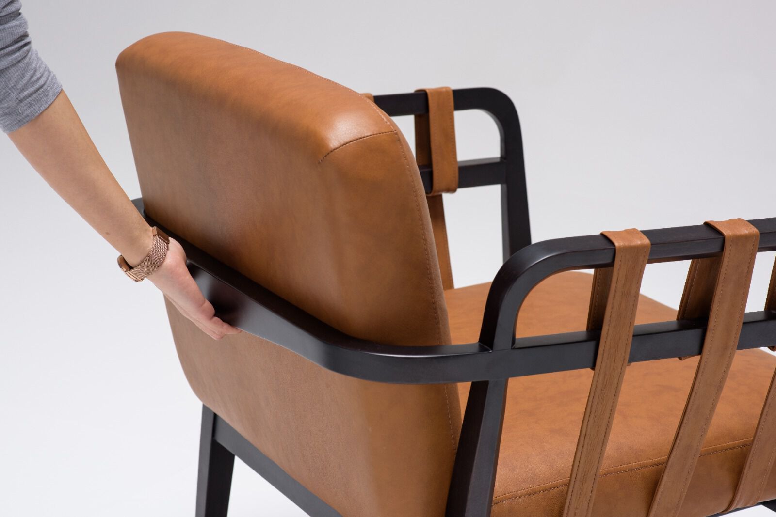 Кожаное кресло с подлокотниками Papell Design Eaton ARCH-00085677 - Вид №3