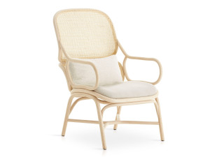 Кресло из ротанга с подлокотниками