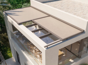 Тент для веранды с раздвижной моторизацией и боковыми направляющими