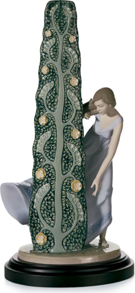 10669153 LLADRO Фигурка Lladro "Девушка-Весна" 37х17см Фарфор Lladró 