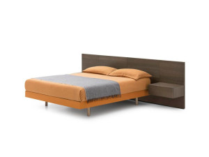 Деревянное изголовье