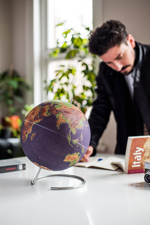 Глобус цветной Colour большой SUCK UK SKCORKGLOBE3 - Вид №6