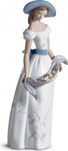 10669006 LLADRO Фигурка Lladro "Ароматы и краски" 18x41см Фарфор