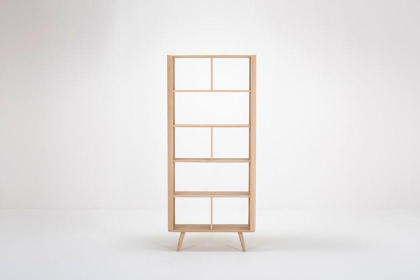 Gazzda Открытый двухсторонний стеллаж-разделитель из дуба Ena 080 - Вид №1