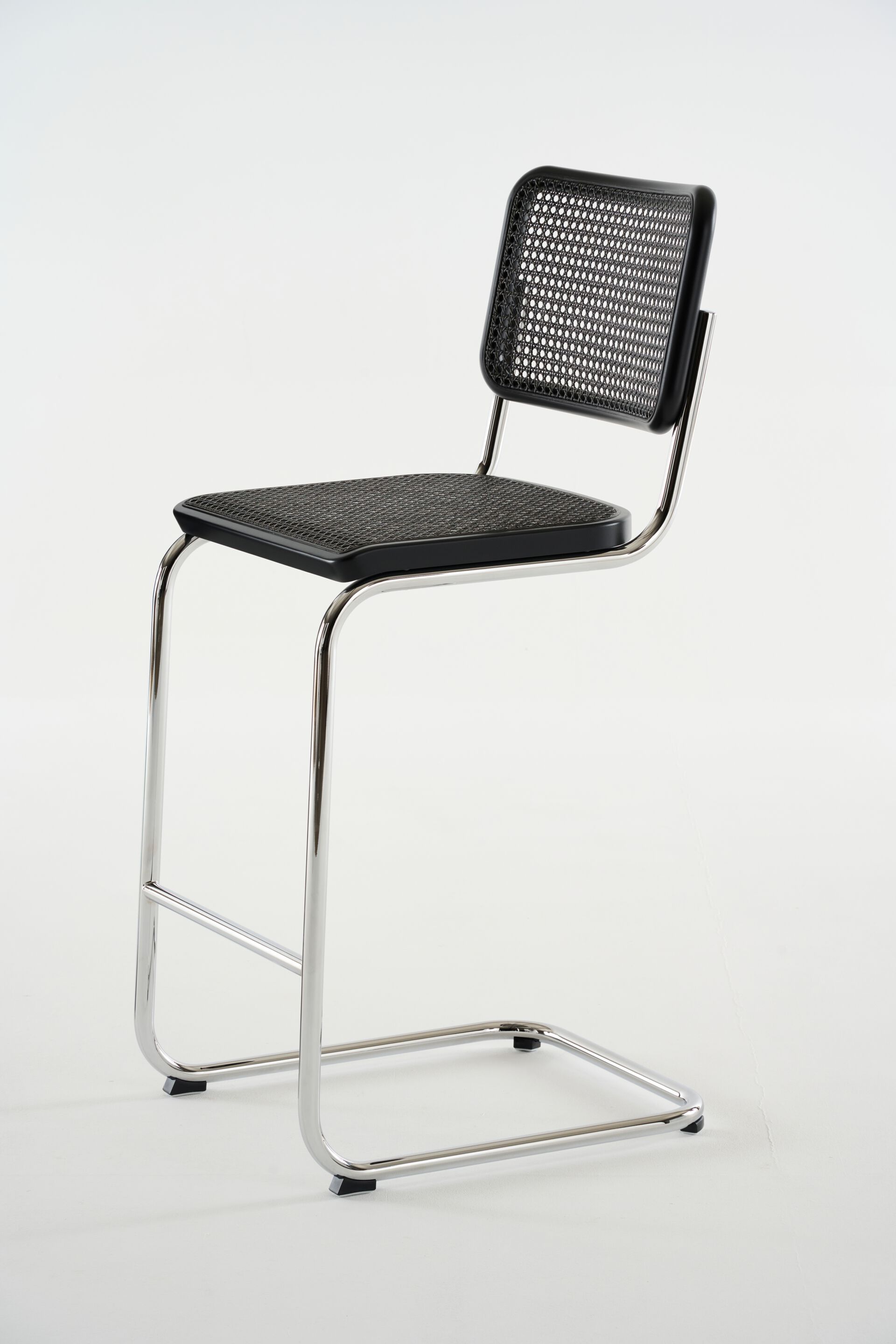 Высокий консольный стул с подставкой для ног THONET S 32 / S 64 ARCH-00113479