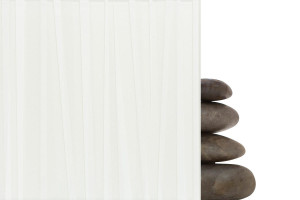 FSRT303 Стекло Vivigraphix Graphica показано в конфигурации отражения с прослойкой белого цвета с каирским узором и стандартной отделкой Forms-surfaces