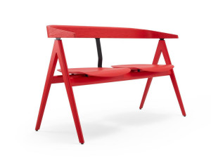 Скамейка из лакированного дуба со спинкой