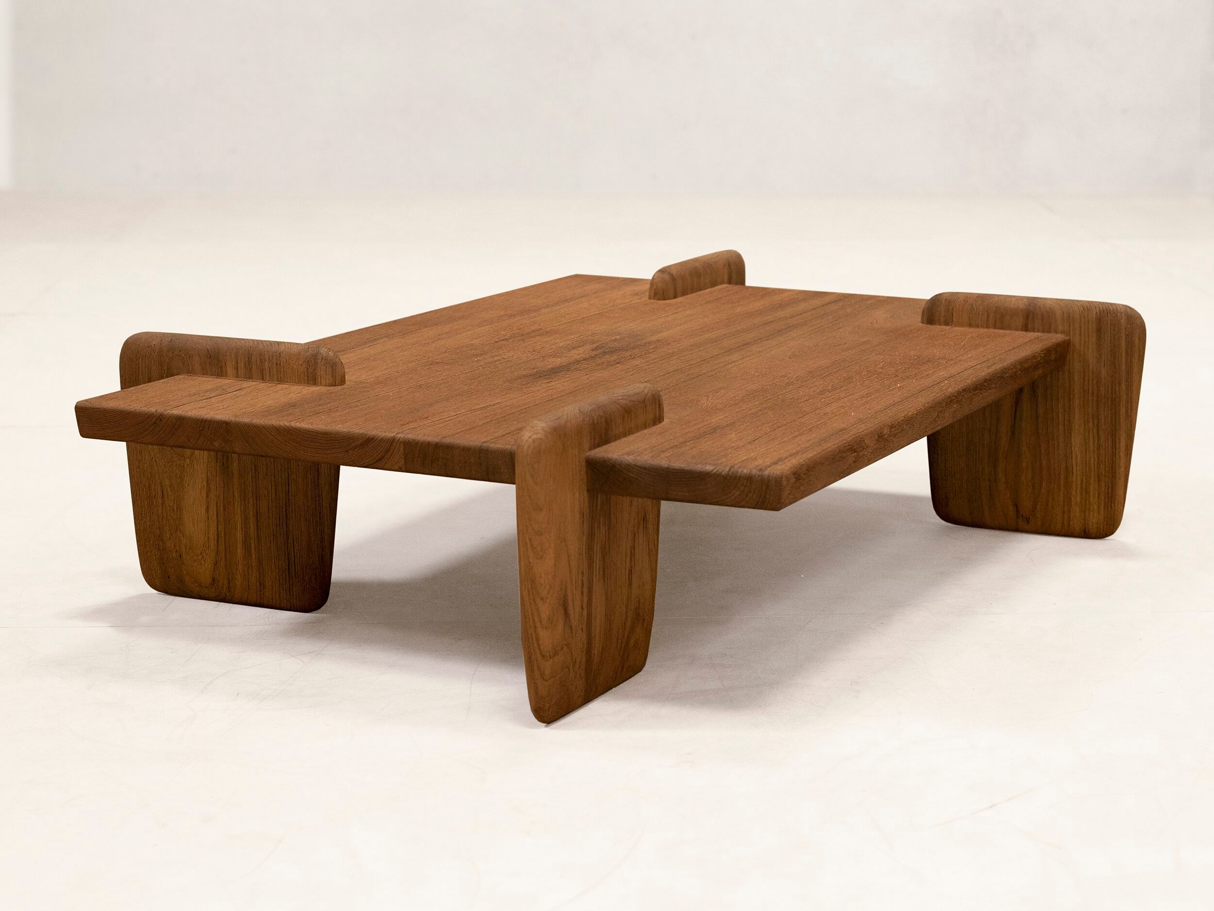 Прямоугольный журнальный столик из тикового дерева Phantom Hands X + L ARCH-00097112 - Вид №1