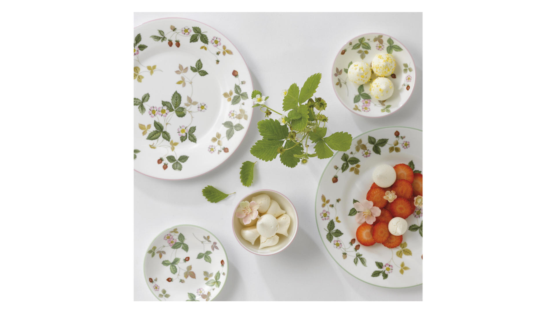 10672533 Wedgwood Набор чаш для завтрака Wedgwood Земляника 15,5см, 6шт, фарфор Фарфор костяной  - Вид №2