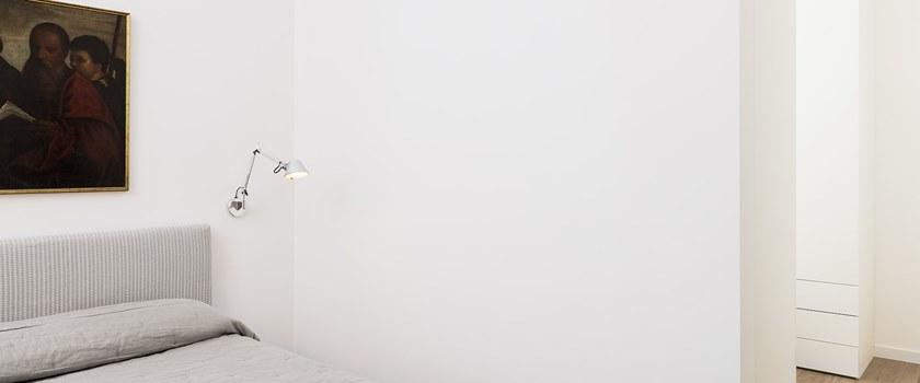 Artemide Настенный светильник с прямым регулируемым светом Tolomeo A010300 - Вид №1