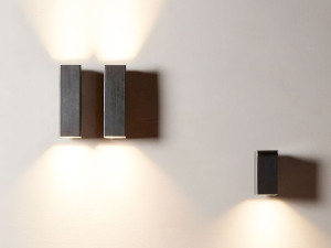 Железный настенный светильник